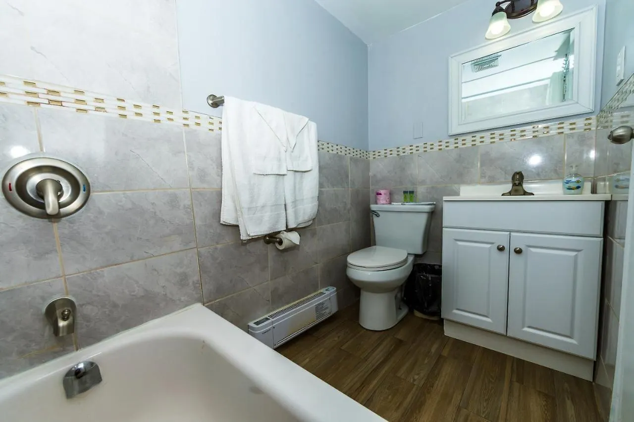 New Plaza Motel Toronto