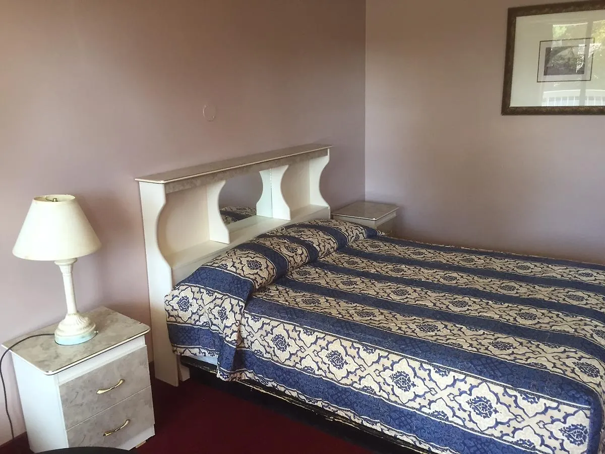 New Plaza Motel Toronto 2*,