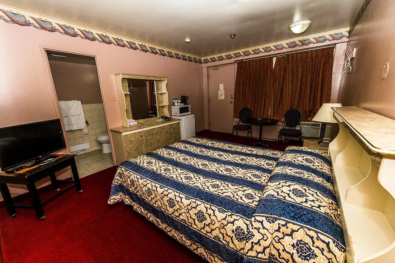 New Plaza Motel Toronto