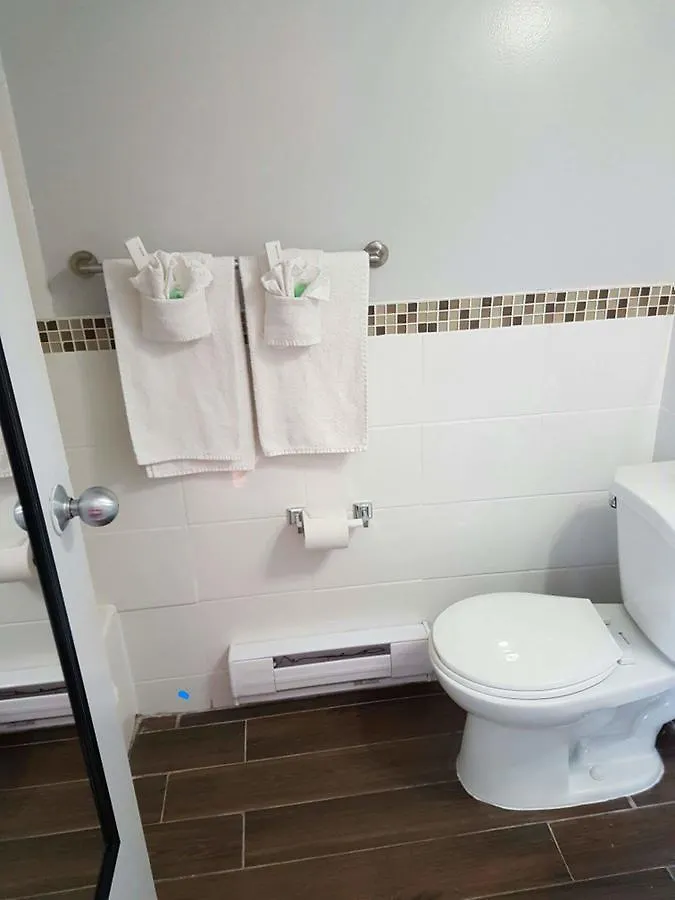 New Plaza Motel Toronto Canada